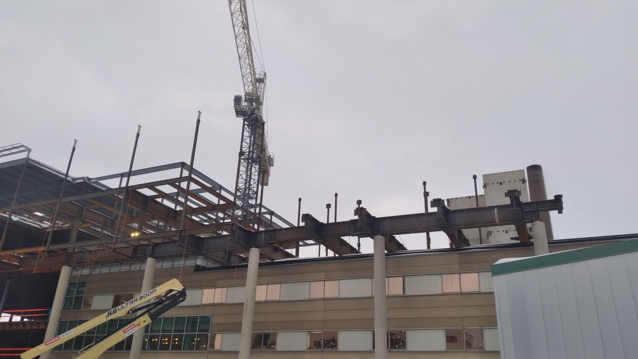 Further steel frame progress on the east side, December 2025.